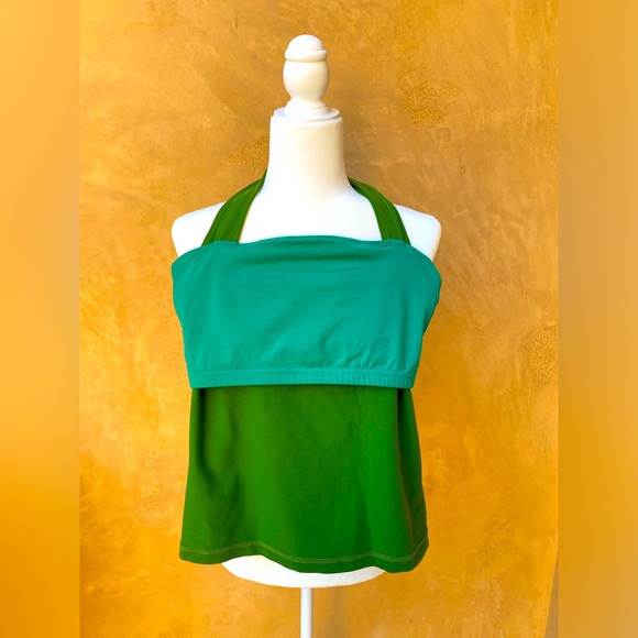 One Tooth Workout Top with Built-in Bra - Green - Size M - Picture 5 of 5